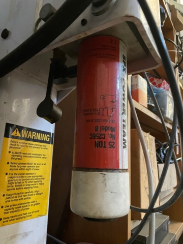 991232-9 Hydraulic Press SPX Power Team, capacity 25 tons