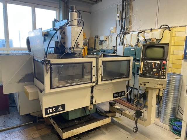 991235-2 Mill Tos FGS 40 NC BT50 1800rpm - 1985