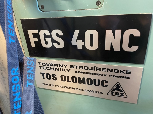 991235-17 Mill Tos FGS 40 NC BT50 1800rpm - 1985