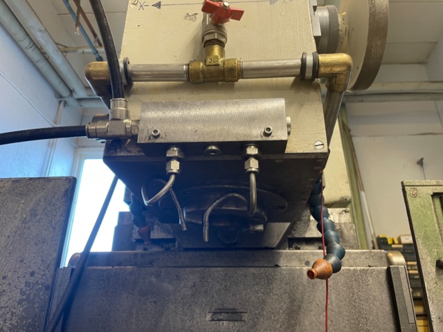 991235-33 Mill Tos FGS 40 NC BT50 1800rpm - 1985