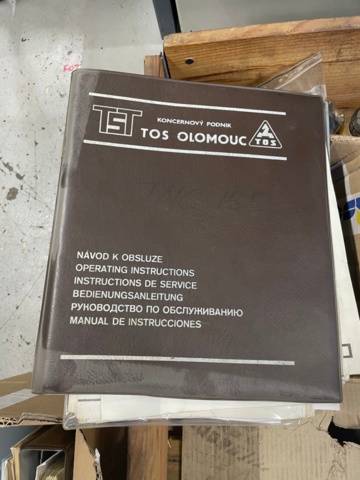 991235-42 Mill Tos FGS 40 NC BT50 1800rpm - 1985