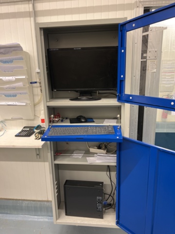 980857-5 Computer cabinet Intra.se with screen