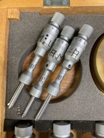 995181-4 3-point micrometers