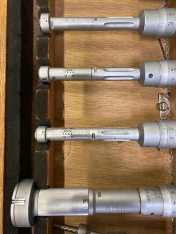 995181-7 3-point micrometers