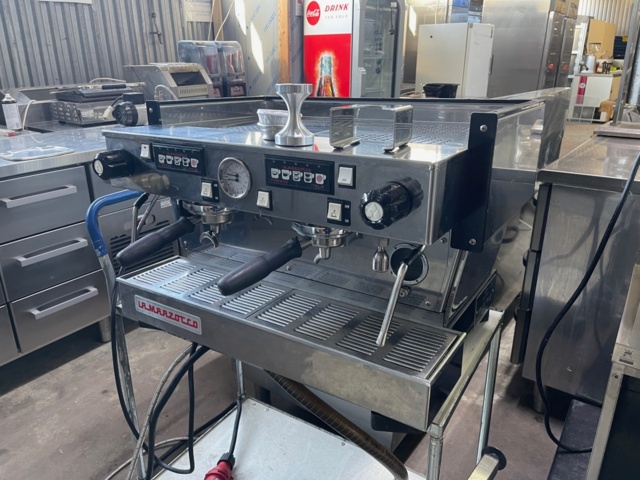 897725-1 Espresso machine La Marzocco LINEA 2AV incl. water pump and water filter