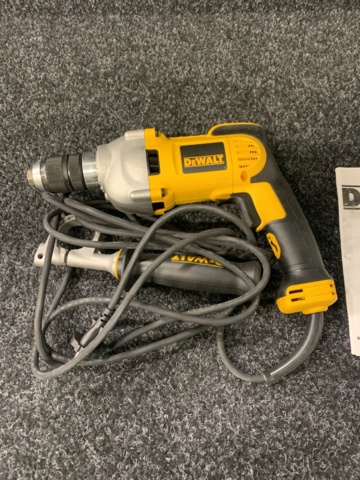 998407-2 Drilling machine Dewalt DWD221