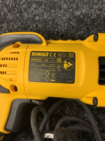 998407-3 Drilling machine Dewalt DWD221