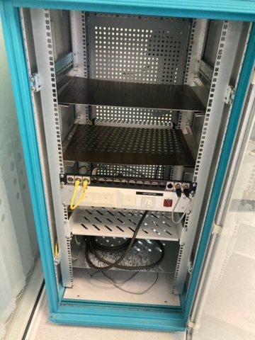 990741-3 Rittal datakaappi