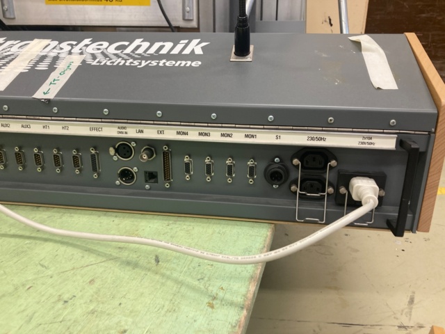 990740-9 Transtechnik Focus NT valaisinpöytä