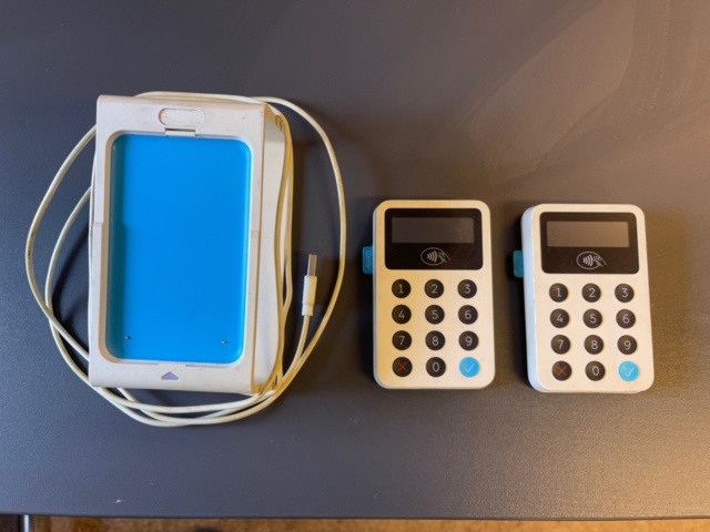 422604-1 2 Izettle card terminals