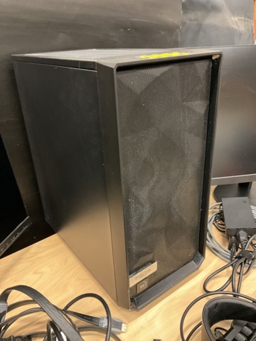 961884-3 Gaming computer with 2 screens