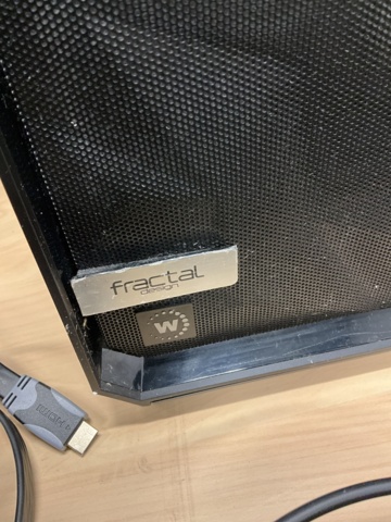 961884-4 Gaming computer with 2 screens