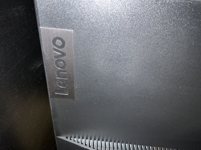 961884-12 Gaming computer with 2 screens