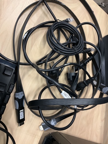 961884-14 Gaming computer with 2 screens