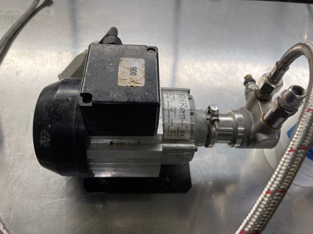 897725-8 Espresso machine La Marzocco LINEA 2AV incl. water pump and water filter