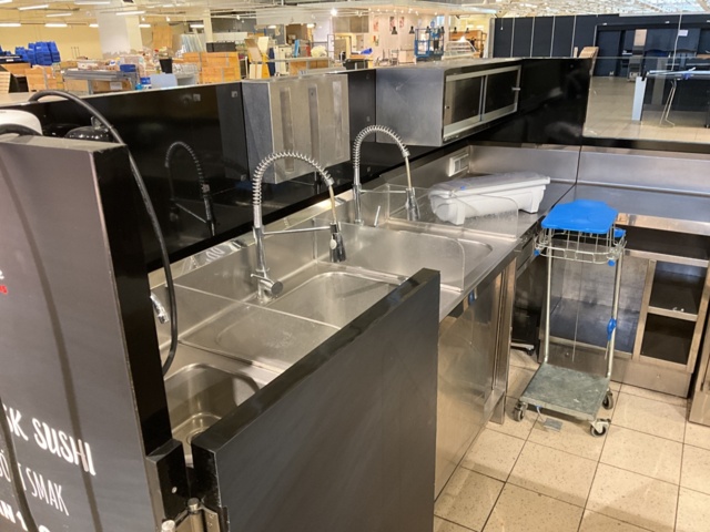 961903-8 Complete Sushi Bar