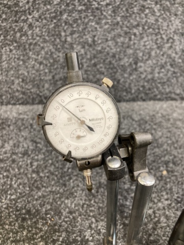 1000995-2 Universal stand with indicator clock and rocker indicator