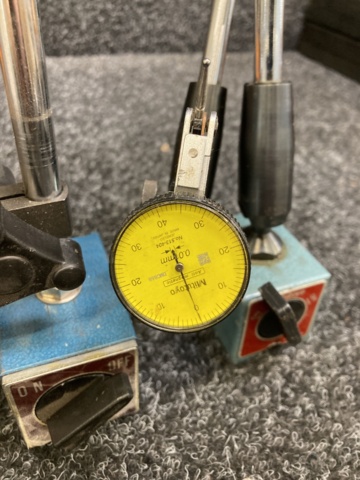 1000995-4 Universal stand with indicator clock and rocker indicator