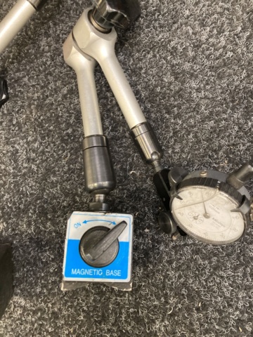 1000997-5 Universal stand with indicator clock and rocker indicator