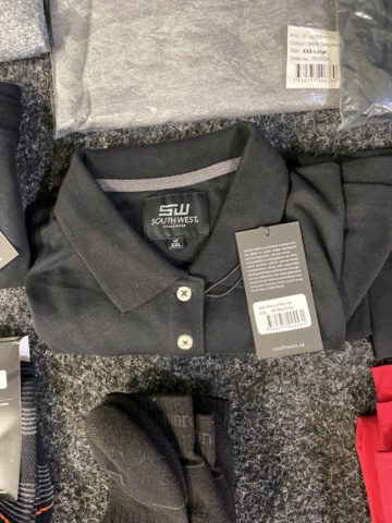 1002609-9 Assortment of work clothes