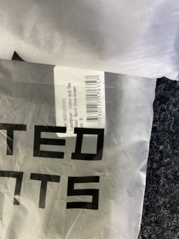 1002609-16 Assortment of work clothes