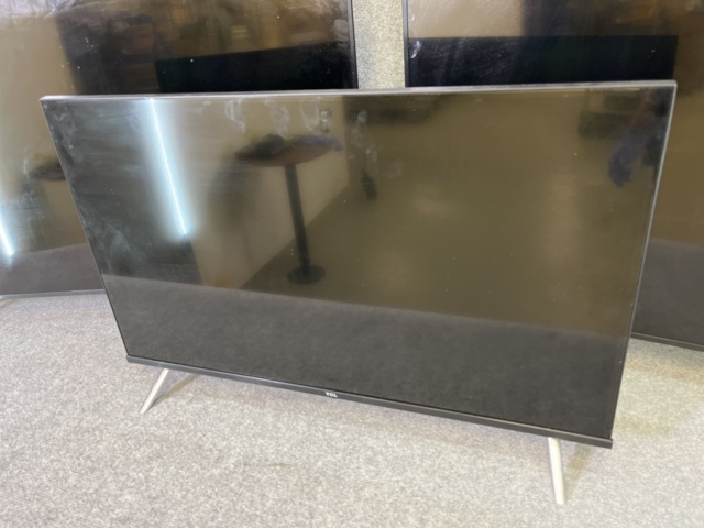 921572-5 TV/monitors, 3 pcs (Samsung and TCL)