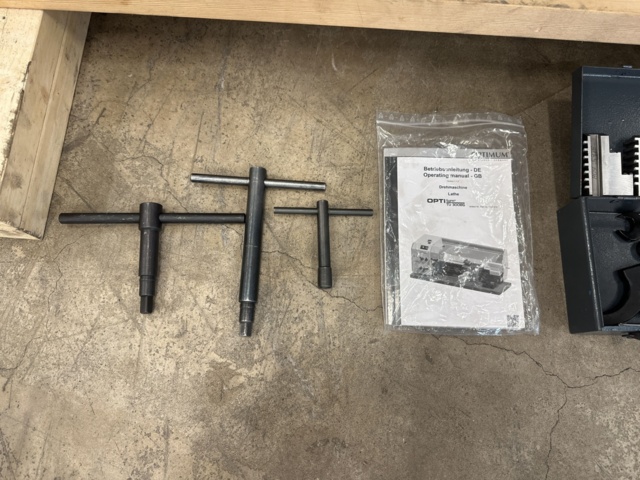 979608-12 Bench lathe Optimum TU 3008G