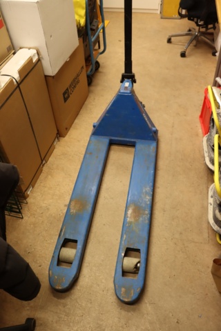 930971-8 Pallet puller