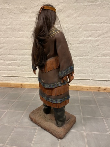 1003386-5 Indian woman