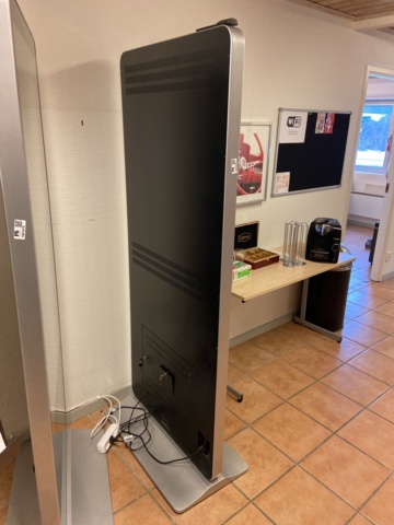 1001078-2 Advertising screen Hushida