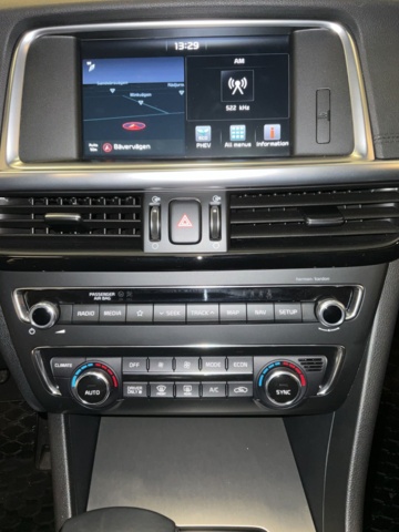 961959-18 Kia Optima Sport Wagon Plug-in Hybrid - 2018