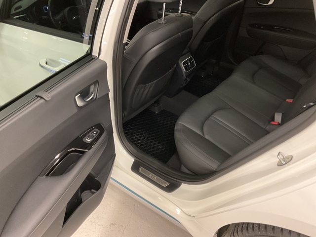 961959-21 Kia Optima Sport Wagon Plug-in Hybrid - 2018