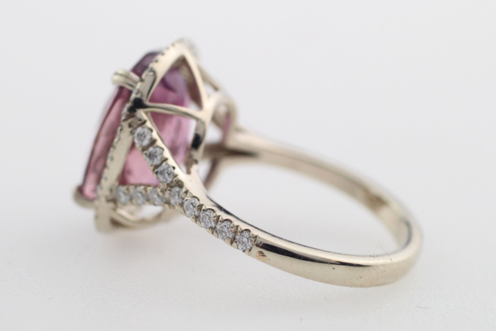 1003949-4 Ring 14K Vitguld med Rosa Fancy Tanzanit