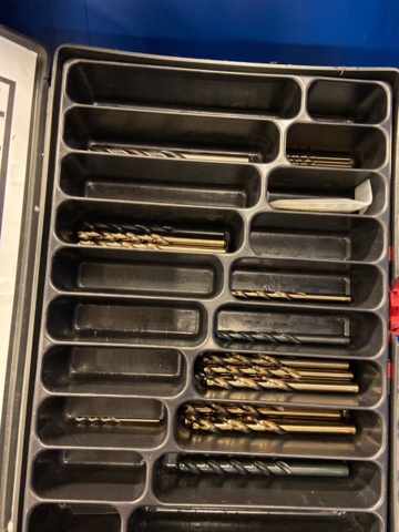 1001126-8 Column drilling machine Arboga Maskiner G2508 incl. sheet metal cabinet with drill