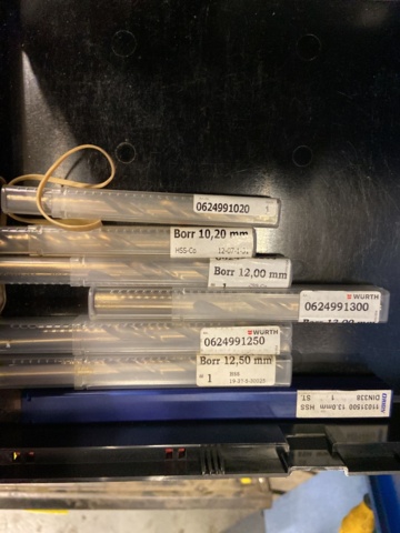 1001126-9 Column drilling machine Arboga Maskiner G2508 incl. sheet metal cabinet with drill