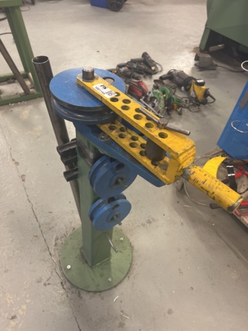 1001145-2 Manual bending machine