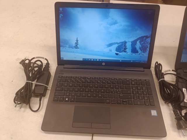 888058-2 2 used HP Laptops