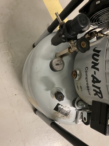 1001512-6 Air compressor JUN-AIR