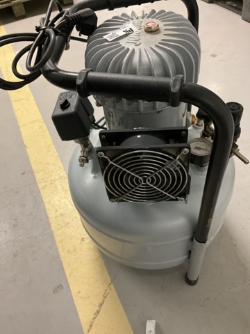 1001512-7 Air compressor JUN-AIR