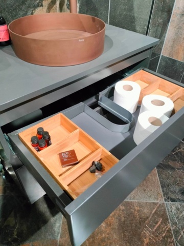 1004438-4 Exhibition furniture from Westerbergs and Primy - dresser, mirror and mixer