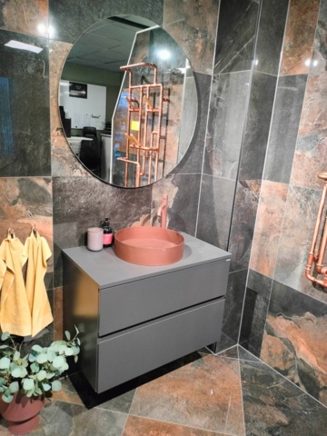 1004438-1 Exhibition furniture from Westerbergs and Primy - dresser, mirror and mixer