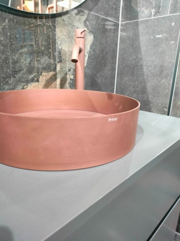 1004438-2 Exhibition furniture from Westerbergs and Primy - dresser, mirror and mixer