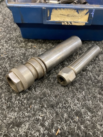 1003870-2 Cylindrical socket chucks and sockets