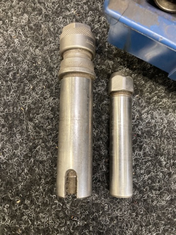 1003870-3 Cylindrical socket chucks and sockets