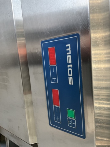 1001559-4 Roasting table metos on legs tiltable