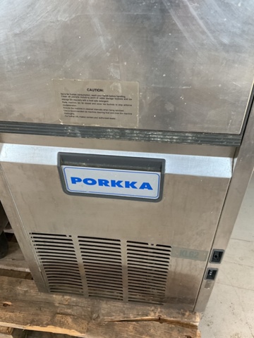 1001564-3 Ice machine porkka