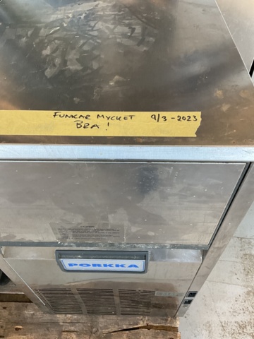 1001564-4 Ice machine porkka