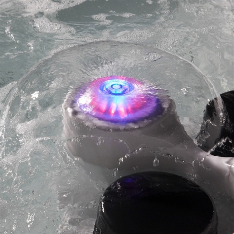 1004968-15 Hot tub with thermocap [new]