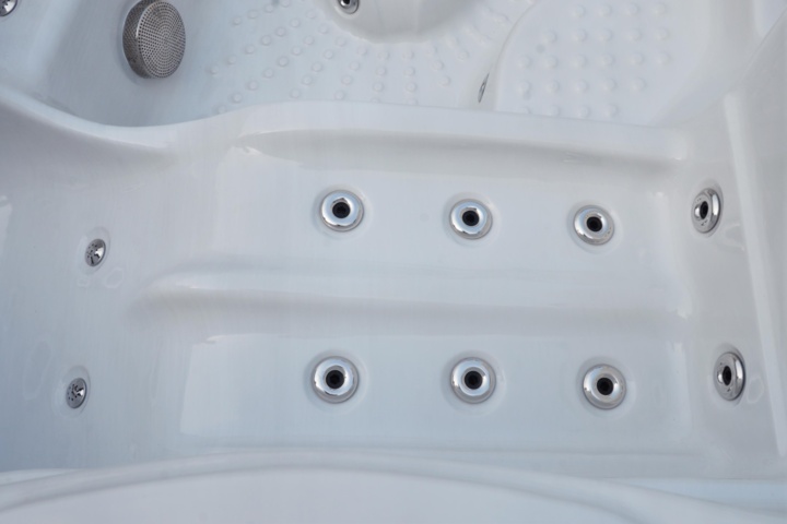 1004969-10 Hot tub with thermocap [new]