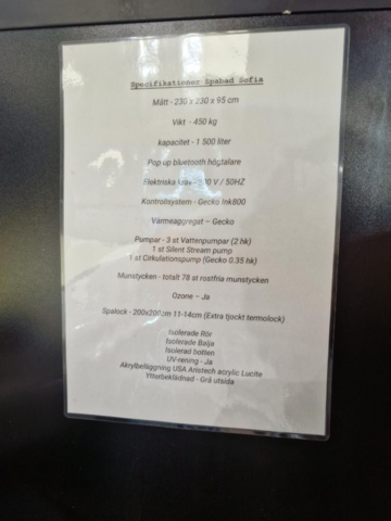 1004969-27 Hot tub with thermocap [new]